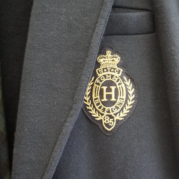 Tommy Hilfiger Navy Blazer with Embroidered Crest - Picture 4 of 9